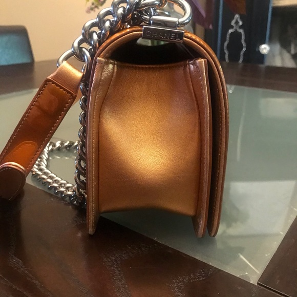 Chanel 14S Orange Metallic Patent Leather Boy - Picture 4 of 11